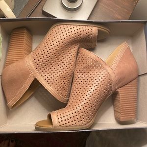 Lucky brand peep toe heeled booties